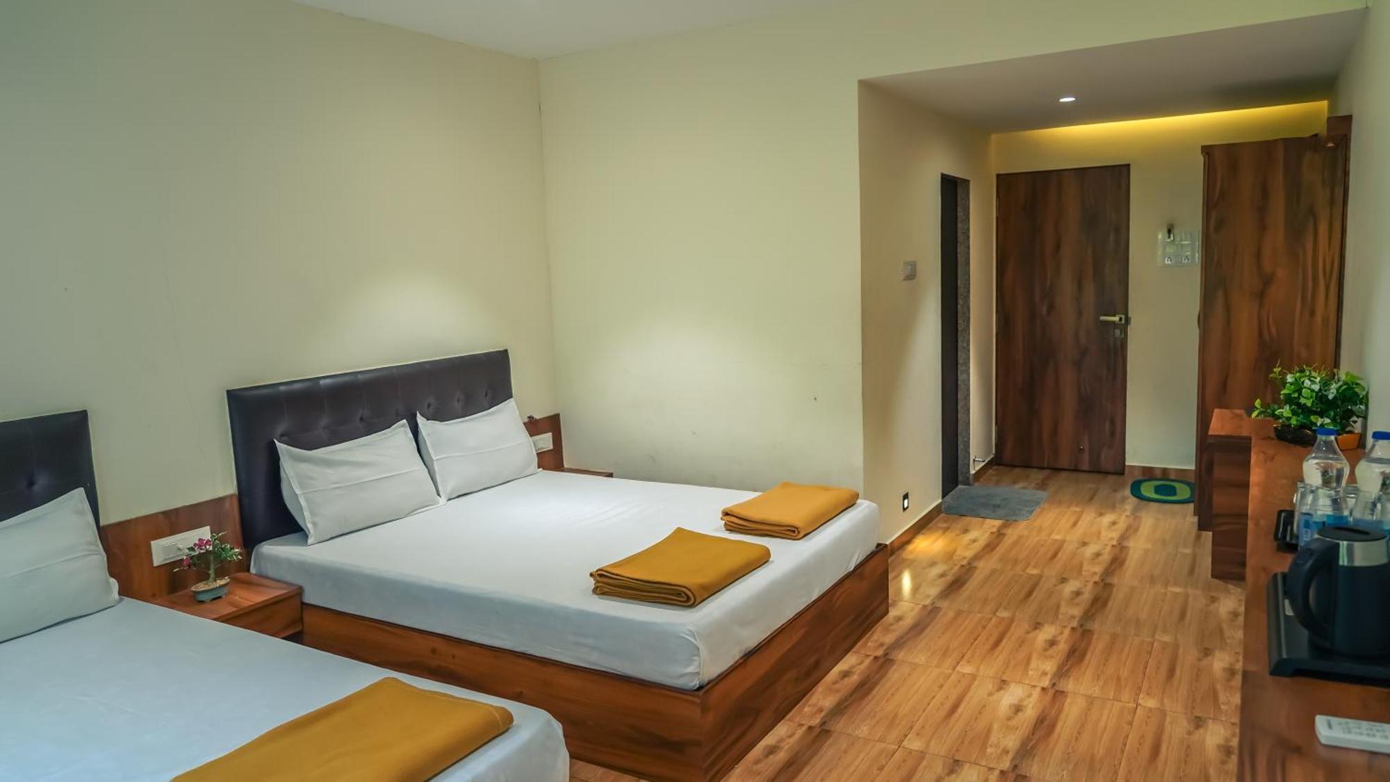בדלפור Whispering Peepul Resort מראה חיצוני תמונה