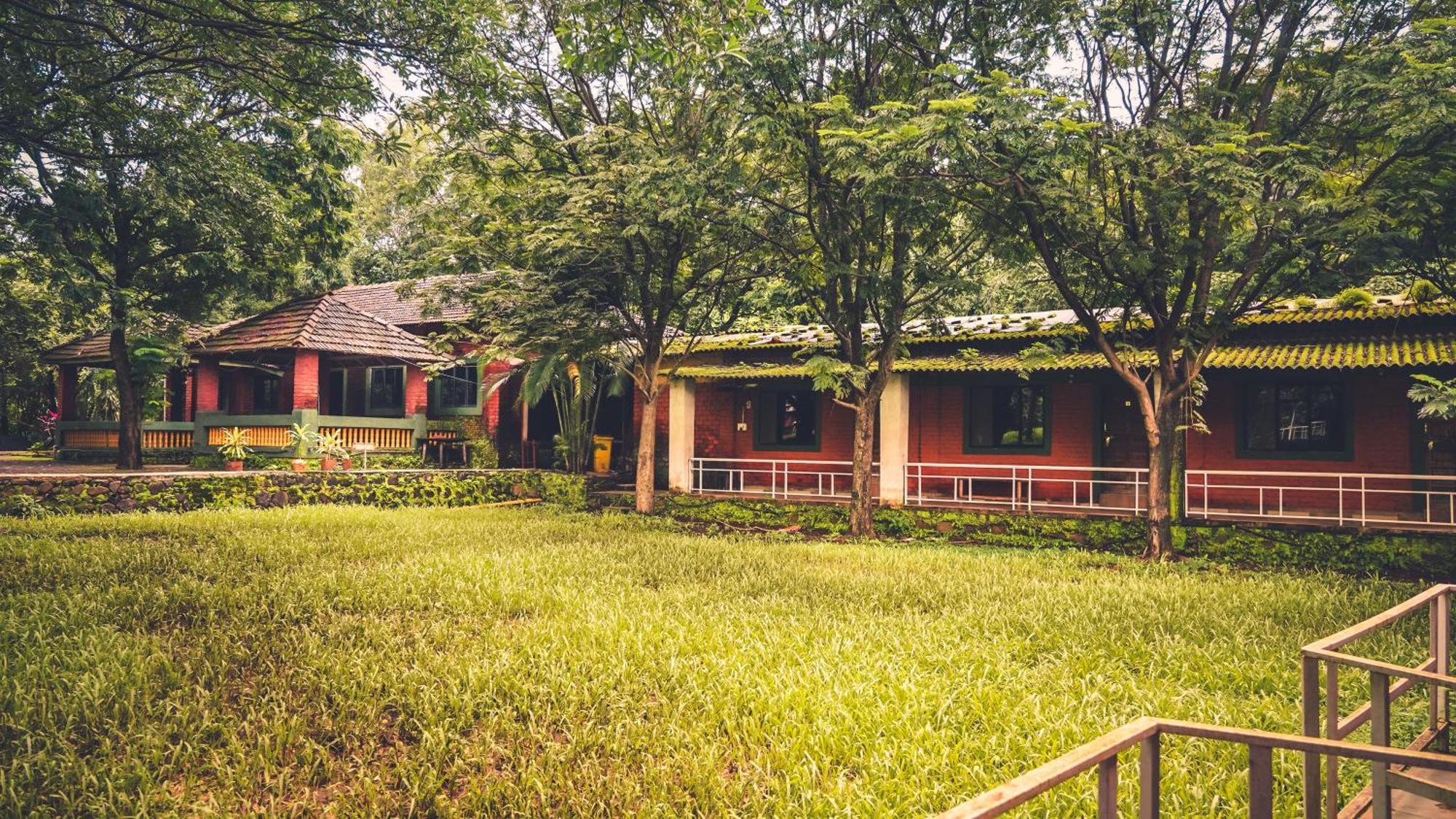 בדלפור Whispering Peepul Resort מראה חיצוני תמונה